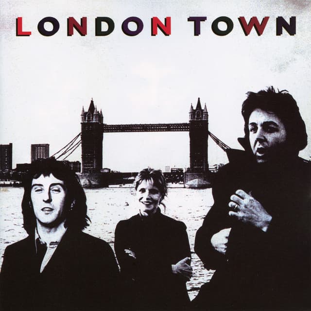 Capa de London Town (Expanded Edition)