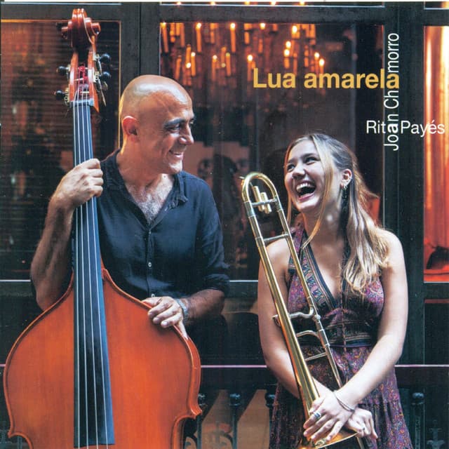 Capa de Lua Amarela