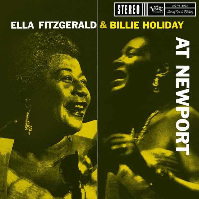 Capa de At Newport