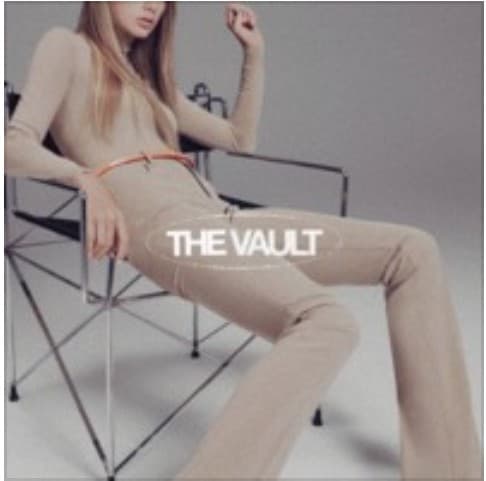 Capa de The Vault (deluxe)